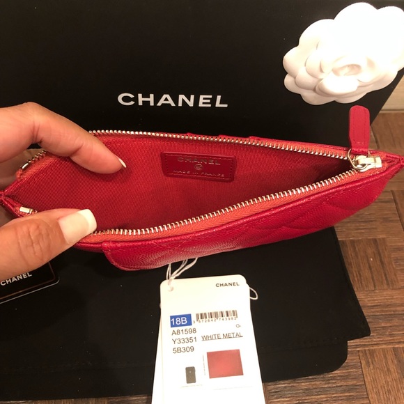 ❌SOLD❌ CHANEL Caviar Quilted Classic Wallet Pouch - Picture 4 of 8